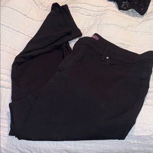 Gloria Vanderbilt black stretchy “jeans/pants”